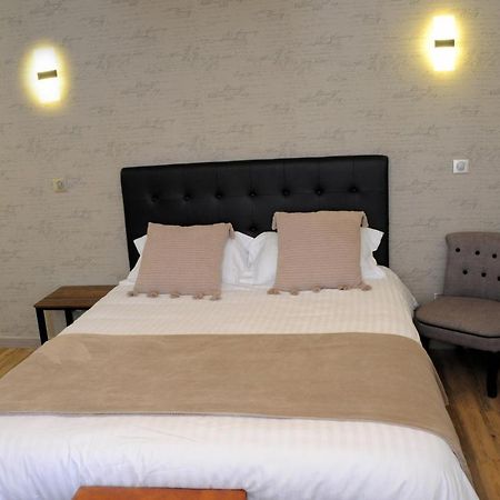 Hotel L'Ange De La Vallee Ойонакс Екстериор снимка