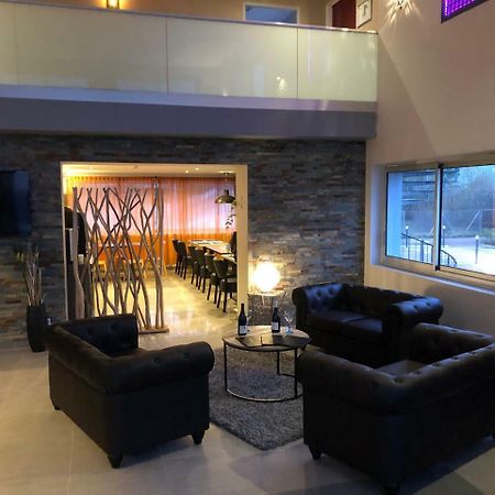 Hotel L'Ange De La Vallee Ойонакс Екстериор снимка