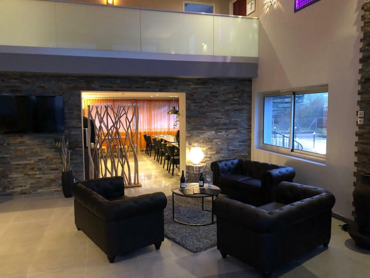 Hotel L'Ange De La Vallee Ойонакс Екстериор снимка