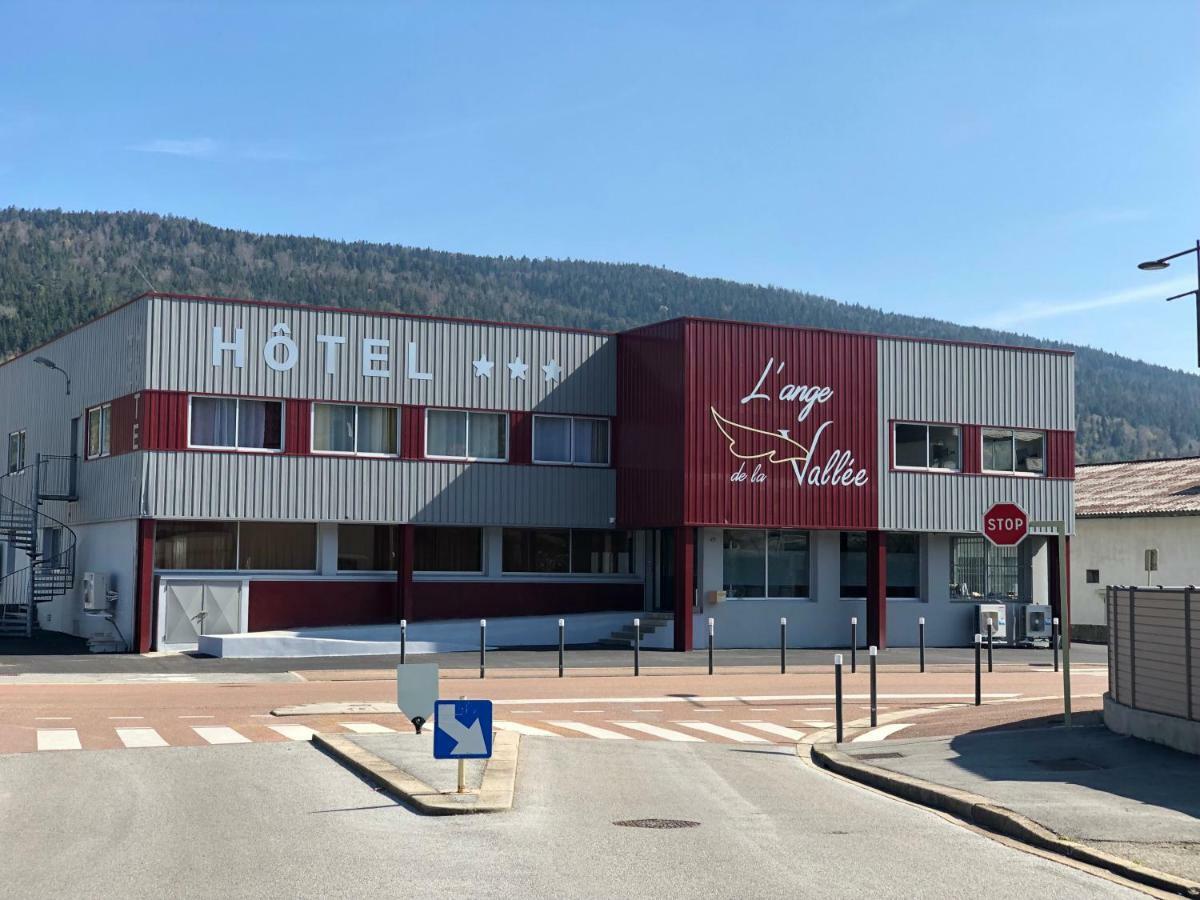 Hotel L'Ange De La Vallee Ойонакс Екстериор снимка